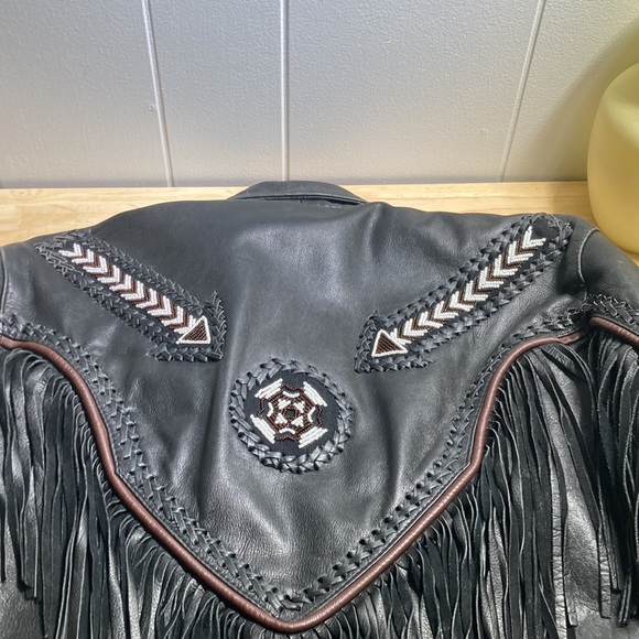 Genuine Leather jacket with beading and fringe - Picture 10 of 12